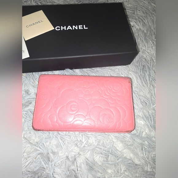 Chanel Camilla Flower Pink 💗 Long Wallet (EUC)(SEE PICS)(COMES WITH TAGS & BOX) - Picture 5 of 12